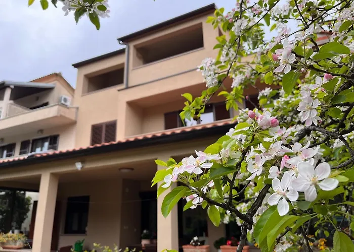 Apartman Quiet Apartment-free Parking *