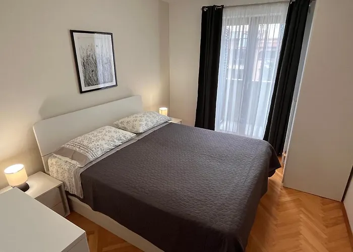 Quiet Apartment-free Parking Apartman