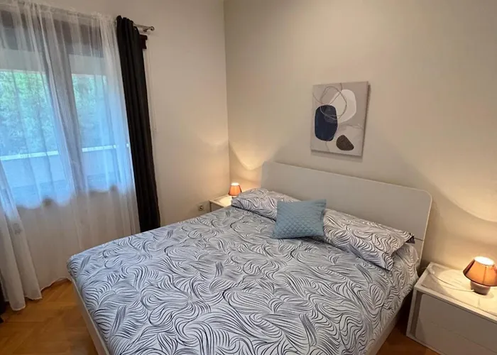 Quiet Apartment-free Parking Apartman