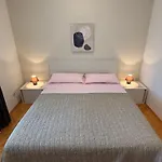 Quiet Apartment-free Parking *