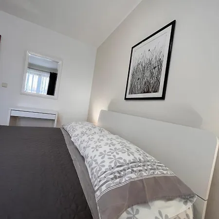Quiet Apartment-Free Parking Apartment