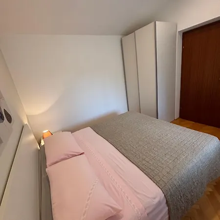 Quiet Apartment-free Parking * روفينج