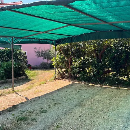 Quiet Apartment-free Parking